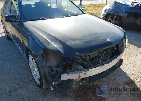 2012 Mercedes-Benz E 350 z USA, uszkodzony, nr VIN WDDHF5KB3CA544588